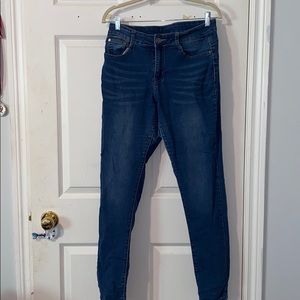 High Waisted Jeans